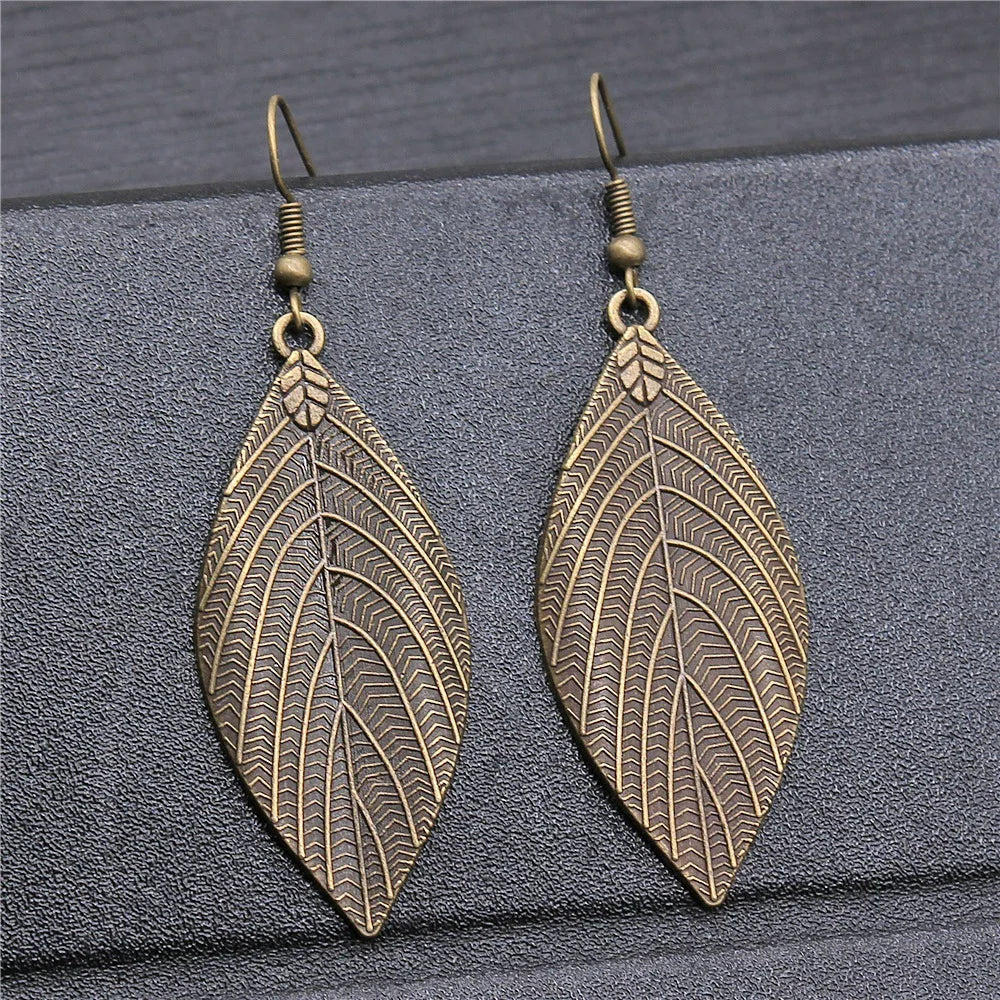 Bronze Pendant Leaf