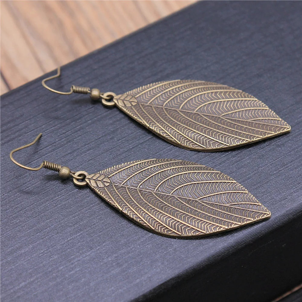 Bronze Pendant Leaf